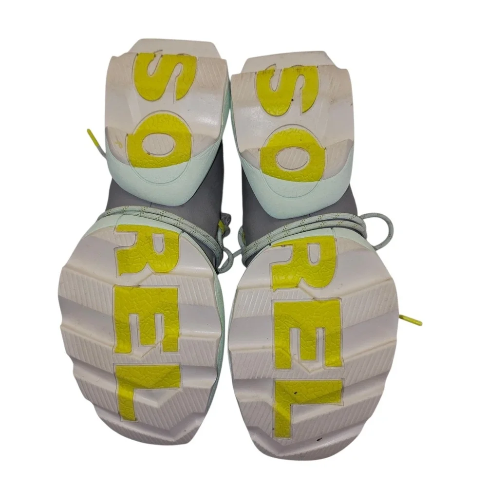 SZ 7.5 Sorel Womens Kinetic Impact Lace Shoes (Dove Sea Salt) Clean, Nearly New